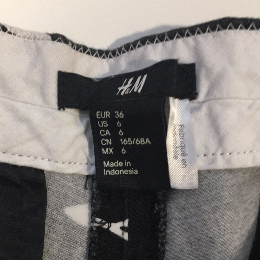 🌸 SALE H&M Flower Print Crop Pants Size 6 - Picture 3 of 9